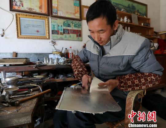“四堡錫器制作技藝”傳承人：讓客家錫器熠熠生輝