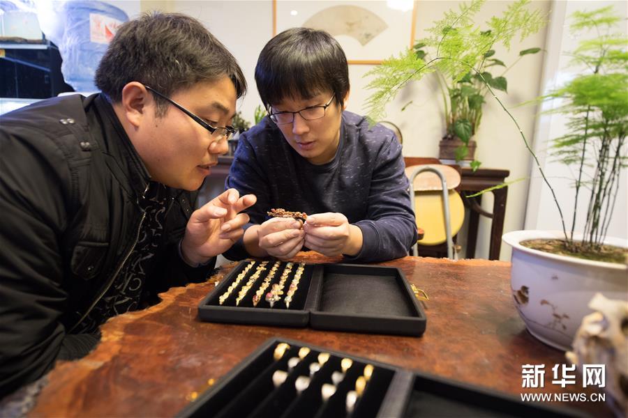 （圖片故事）（4）設計首飾 傳承匠心