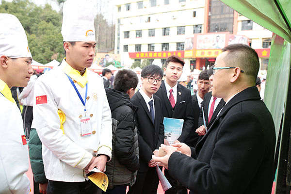 學(xué)廚師難么