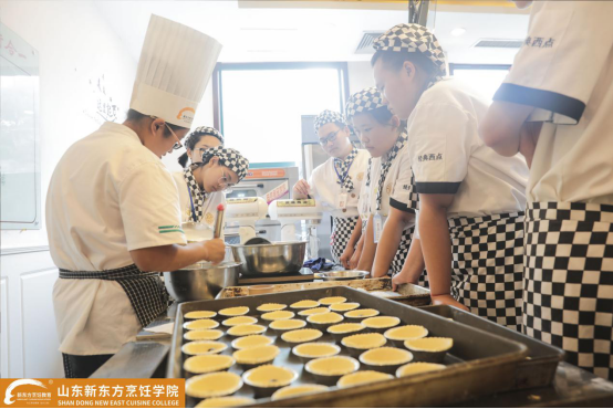 【學(xué)廚燃起來(lái)】直擊山東新東方課堂，你還擔(dān)心學(xué)不會(huì)嗎？