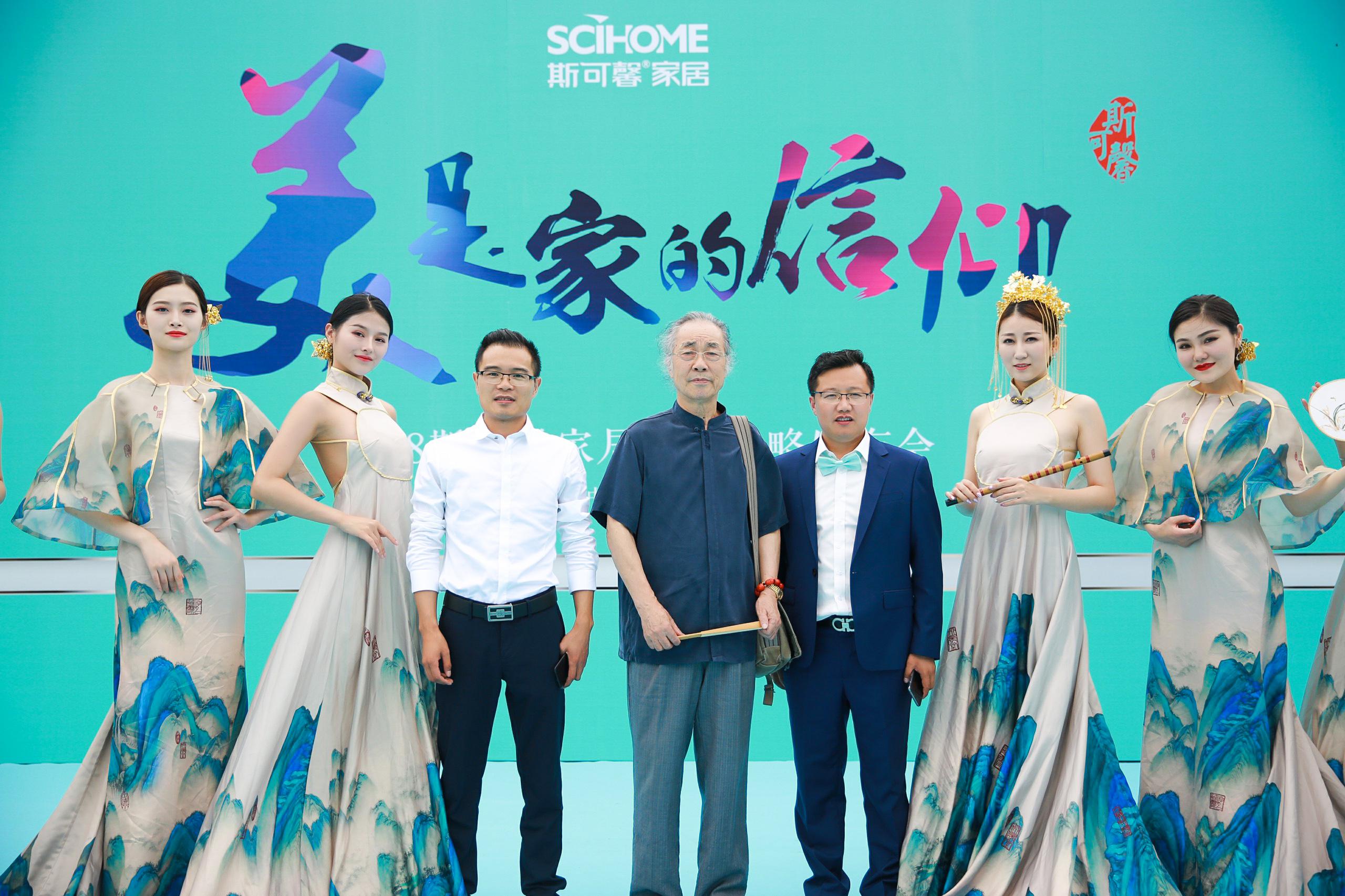 從新中式家具看中國紅木家具市場，專訪著名副主編李韻