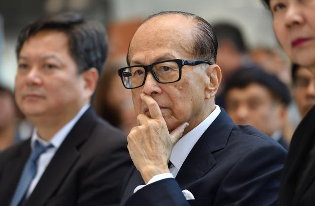 “網(wǎng)開一面論”被懟，李嘉誠急辯白再發(fā)聲，卻換湯不換藥
